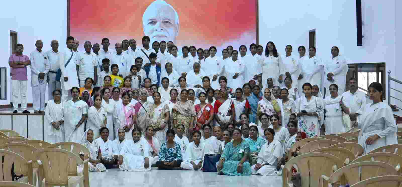 राजस्थान के कोटा से आया ब्रह्माकुमारी सदस्यों का दल...