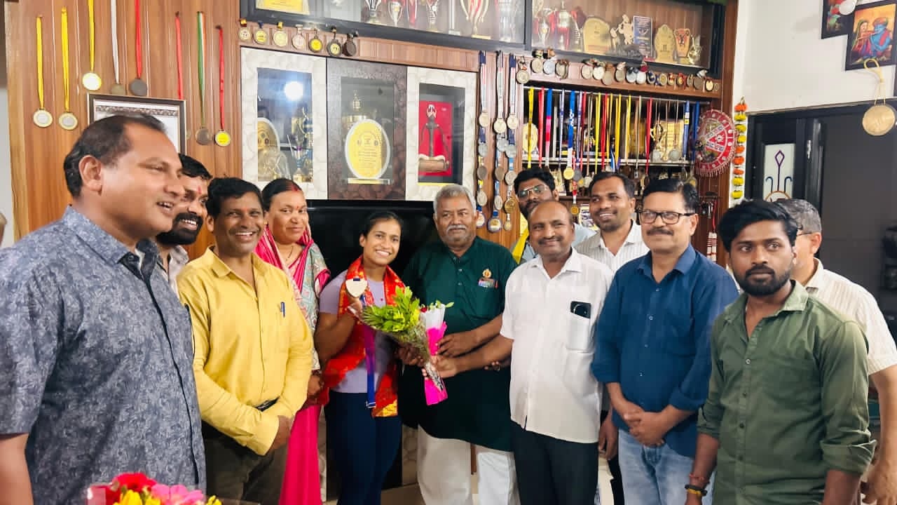 ज्ञानेश्वरी की स्वर्णिम उपलब्धि ने पूरे देश, प्रदेश और यादव समाज को किया गौरवान्वित: रमेश यदु